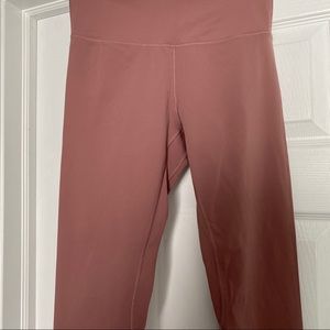 PARAGON LEGGINGS | A LULULEMON DUPE